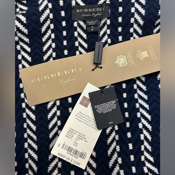 Burberry Prorsum Navy Fringed Jacquard Herringbone Blanket Jacket Size SMALL - Picture 4 of 4